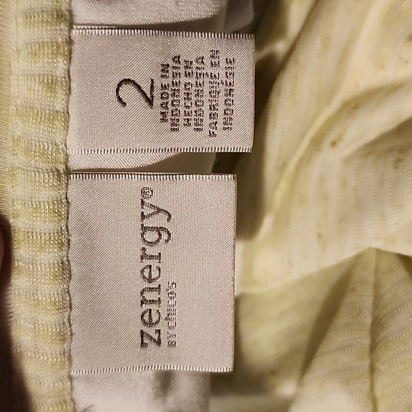 Zenergy by chicos lime green/white 3/4 sleeve round neck size large (chicos 2) - Picture 7 of 8